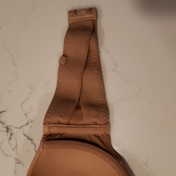 Victoria's Secret Body by Victoria Strapless Bra - Picture 4 of 4